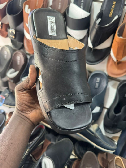 Sandales en cuir noir KUBOK
