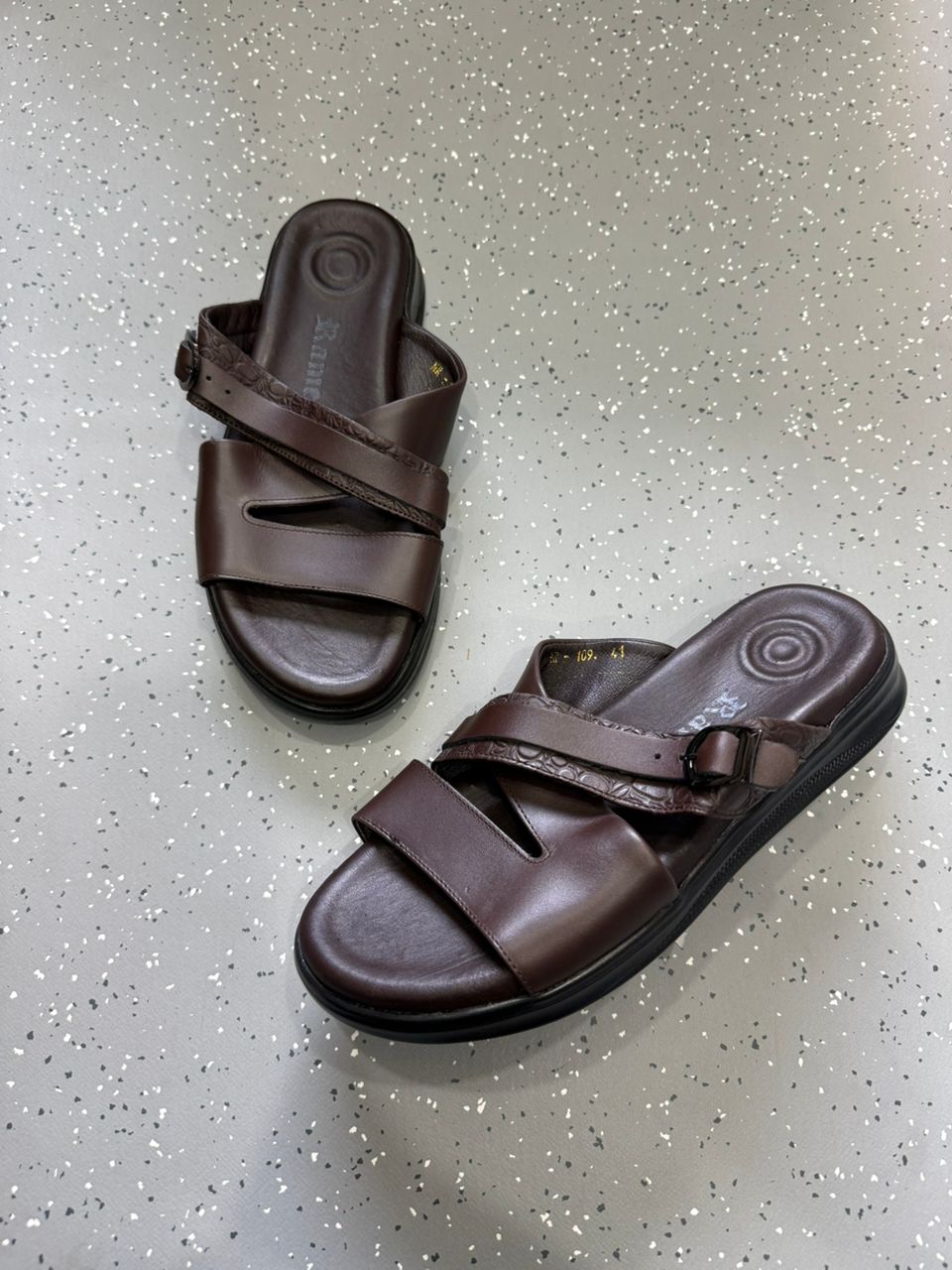 Chaussures Homme en Cuir